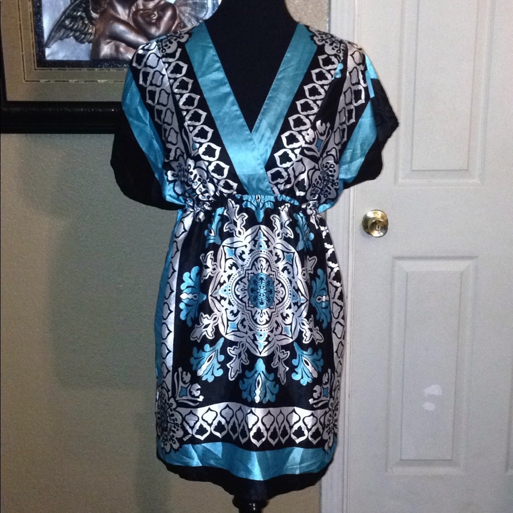 $2/10 sale item  Kimono style dress